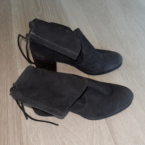 Stuart Weitzman Glove High Heeled Booties - Picture 2 of 4